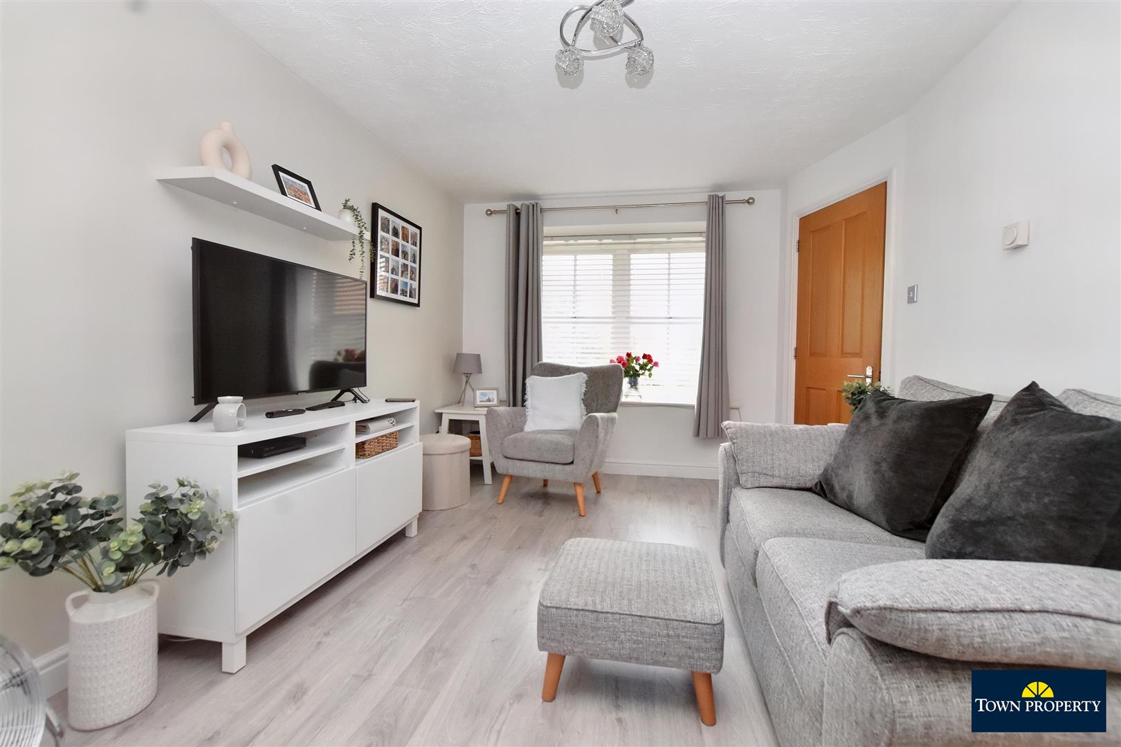 Property Details for Beechfield Close Stone Cross Pevensey BN24 5FH